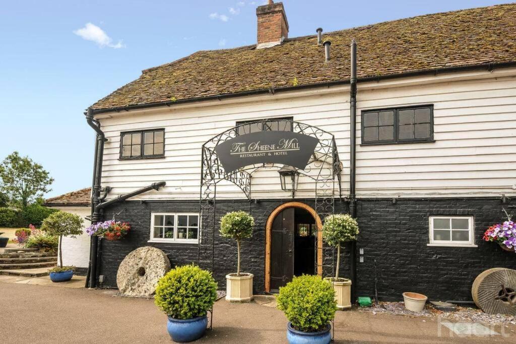 Entire Thatched Cottage Melbourn Bagian luar foto