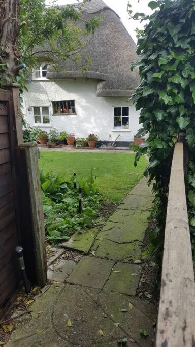 Entire Thatched Cottage Melbourn Bagian luar foto